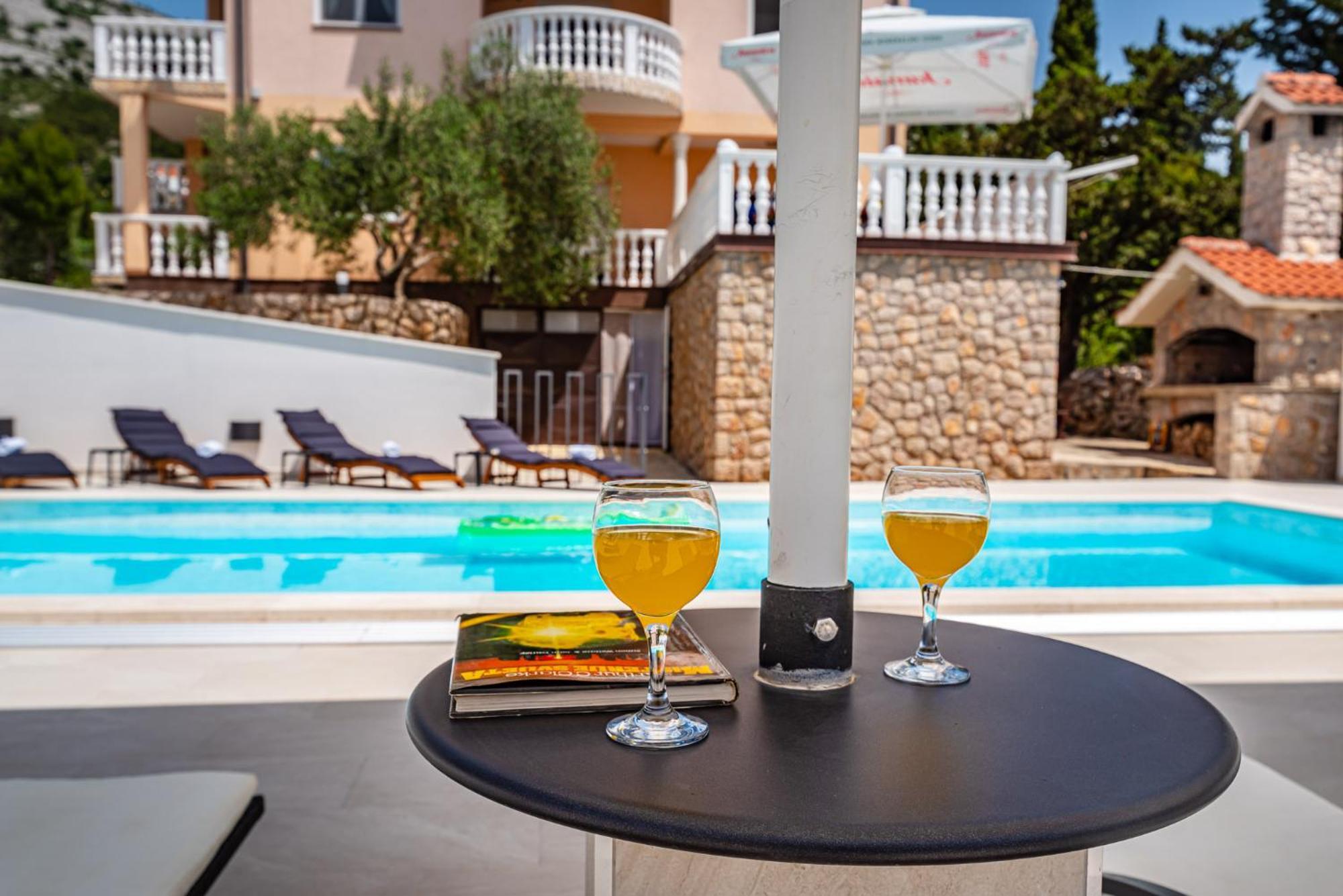 Apartments Prkacin 2 Starigrad Paklenica Exterior foto