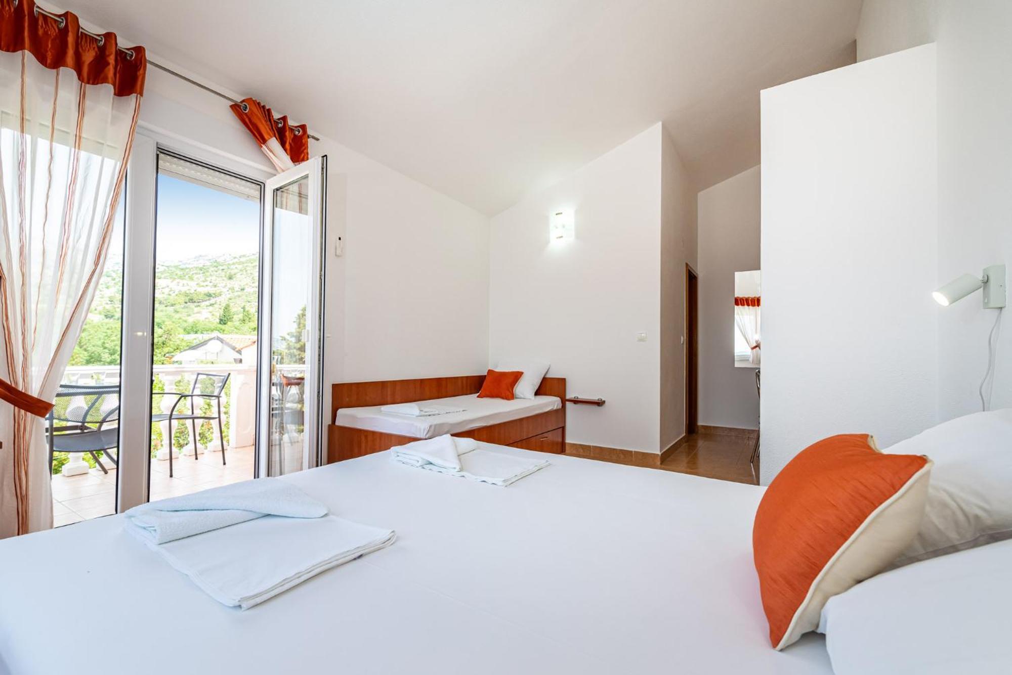 Apartments Prkacin 2 Starigrad Paklenica Exterior foto